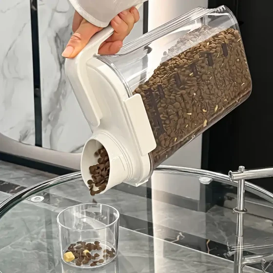 Vacuum-Sealed Pet Food Storage Container: Airtight & Moisture-Proof for Cats & Dogs