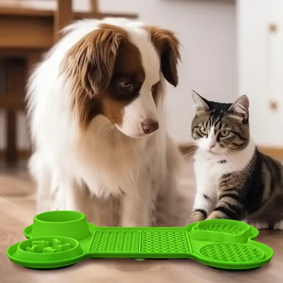Silicone Pet Lick Mat: Slow Feeder & Calming Puzzle Pad