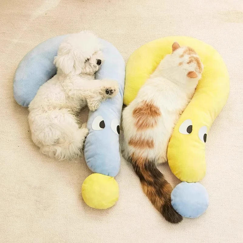 cat-pillow-905-940-2