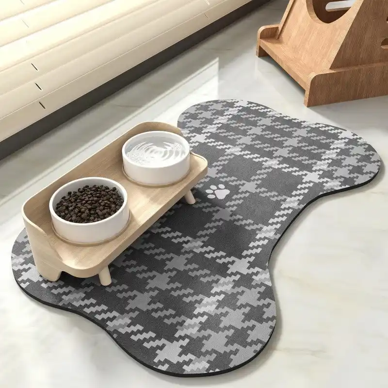 pet-placemat-black-924-1046-1
