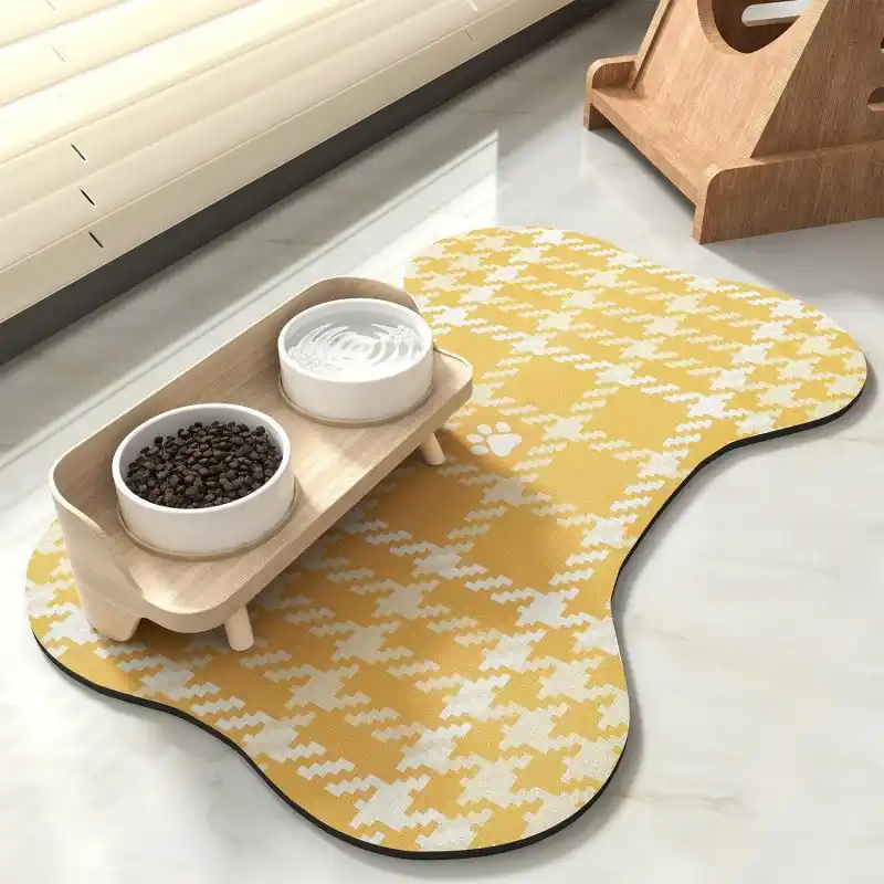 pet-placemat-yellow-924-1046-1